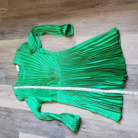 A.L.C. GREEN PLEATED DRESS - Picture 8 of 13